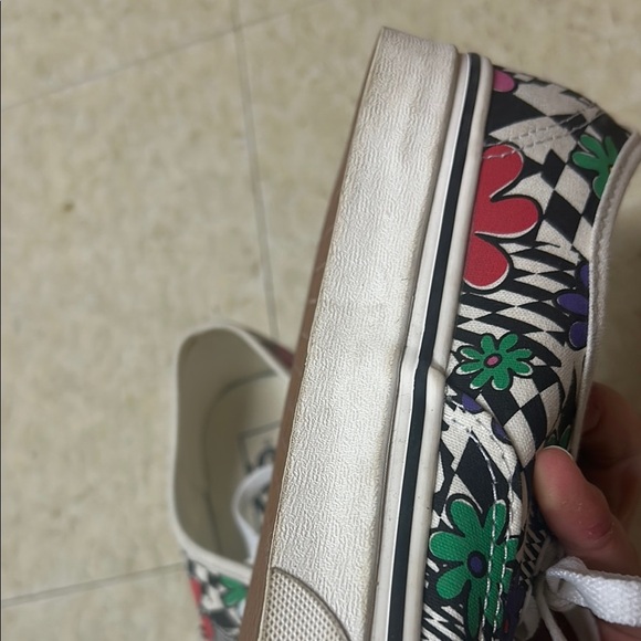 Vans size 8 Women's Floral Canvas Sneakers Multicolor LIKE NEW AMAZING CONDITION - Picture 8 of 13